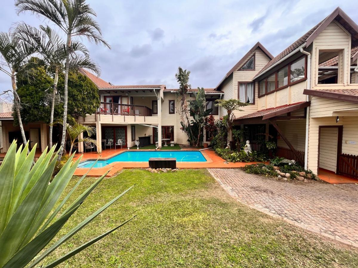 Hotel The Wood House Empangeni Esterno foto