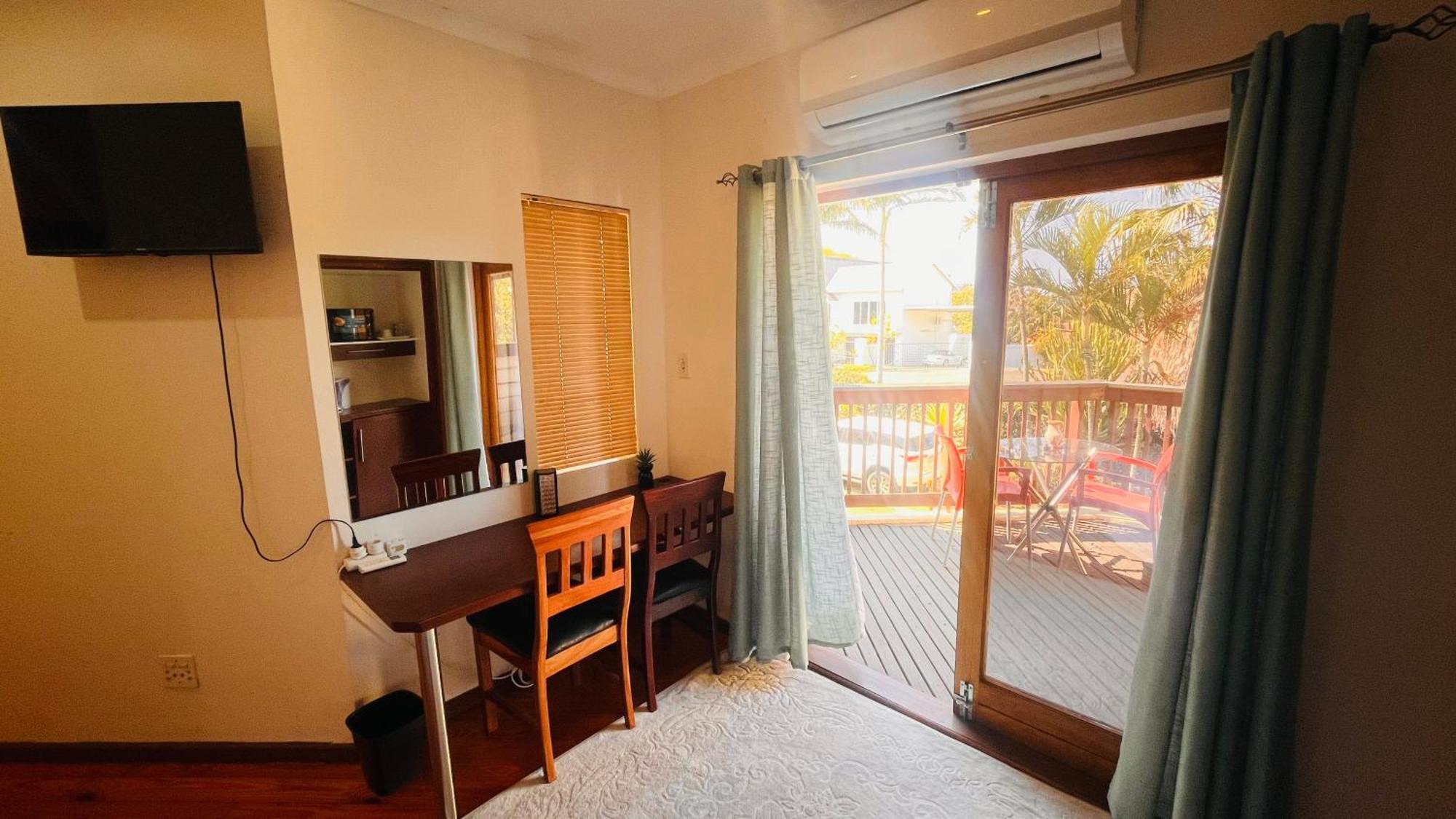 Hotel The Wood House Empangeni Esterno foto